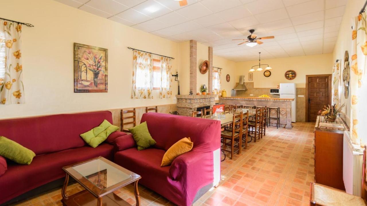 Vakantiehuis Vivienda Rural Pepe El Del Aceite Trasmulas By Ruralidays *